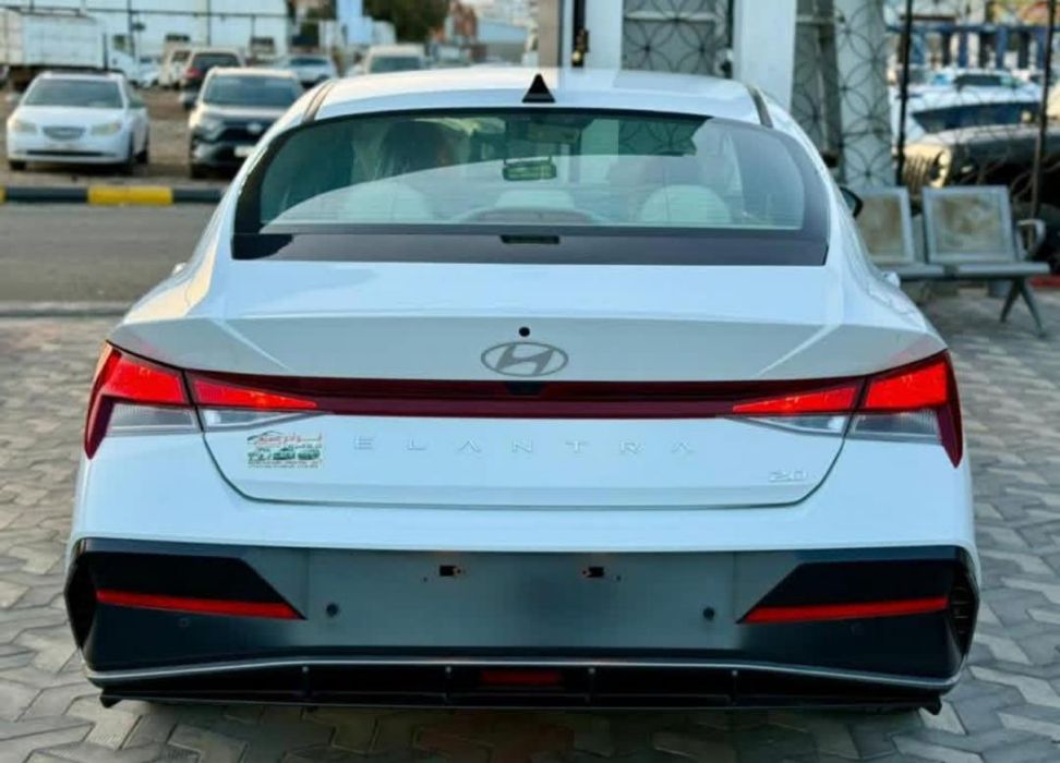Elantra 2024