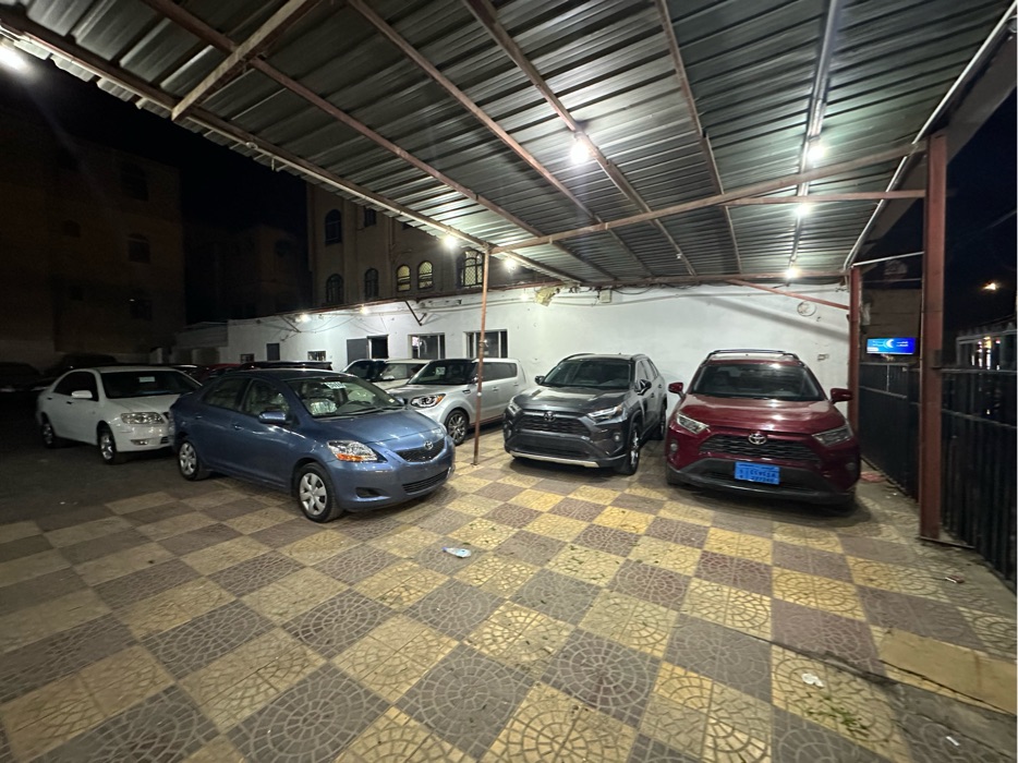 معرض سيارات