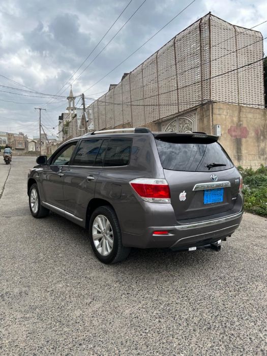 toyota. helender.  hebrd