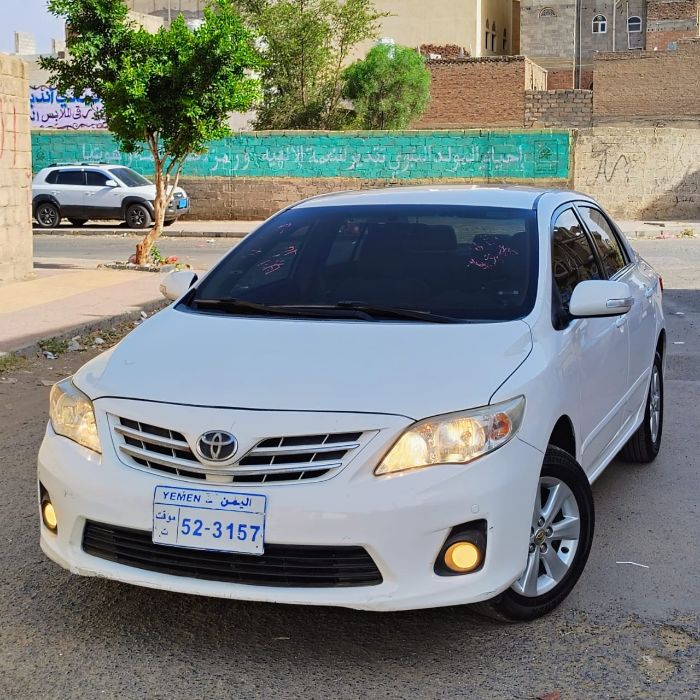 🚘 للبيع تويوتا كورولا_موديل 2013_وارررررد تايواني_لون أبيض 🤍