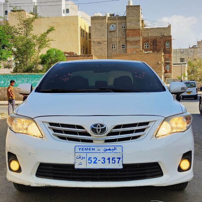 🚘 للبيع تويوتا كورولا_موديل 2013_وارررررد تايواني_لون أبيض 🤍
