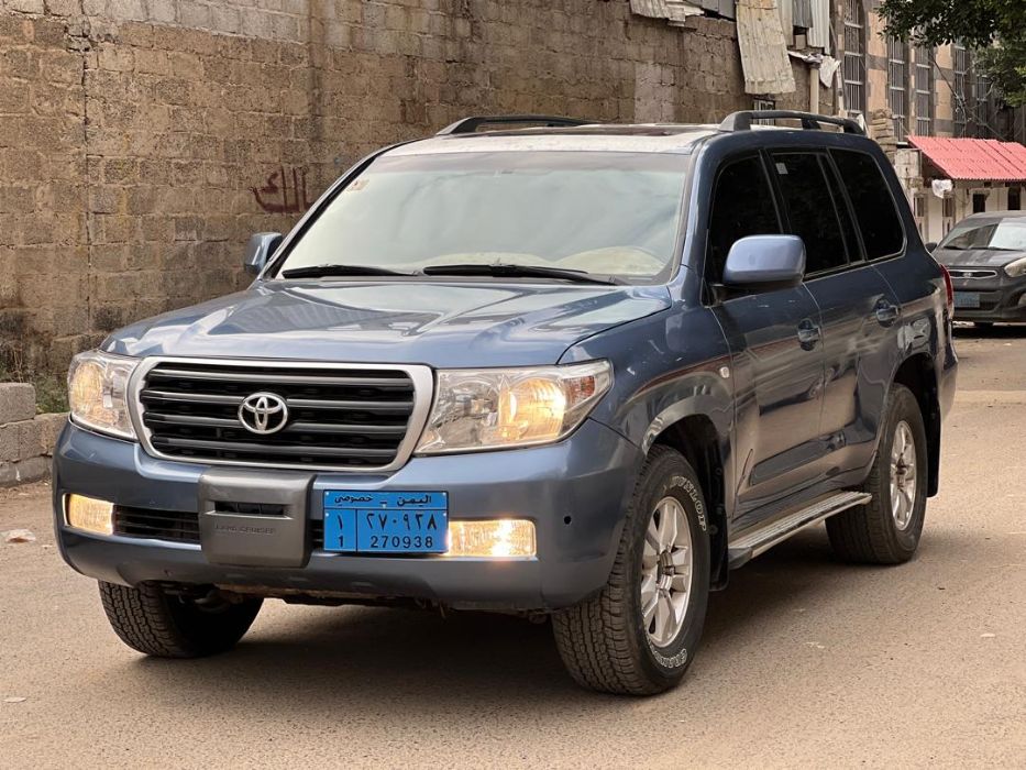 لاندكروزر2008بازرعة6سلندر فل كامل"GX"
