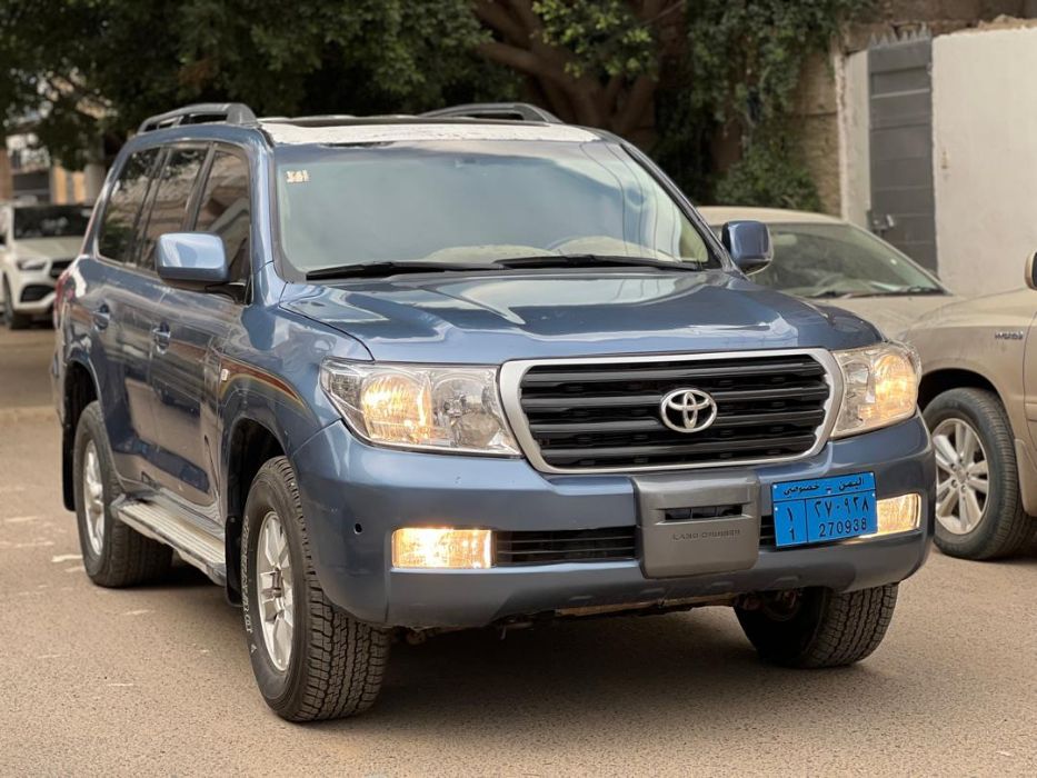 لاندكروزر2008بازرعة6سلندر فل كامل"GX"