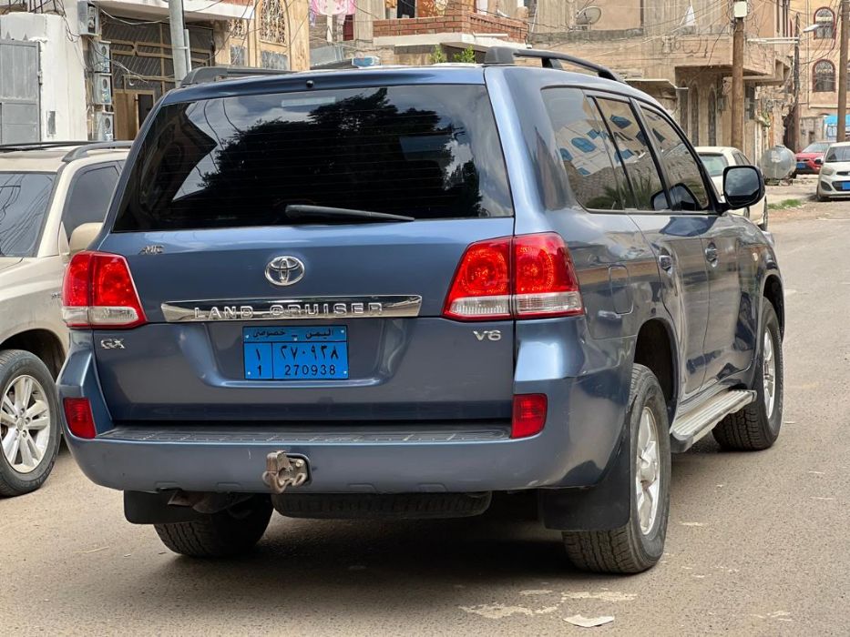 لاندكروزر2008بازرعة6سلندر فل كامل"GX"