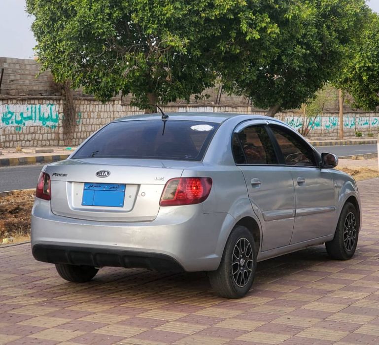 🚘 للبيع كيا برايد_موديل 2011_ واررد كوري_Lx_نظام الإيكو_ لون فضي 🩶
 السعر: 4,000 دولار