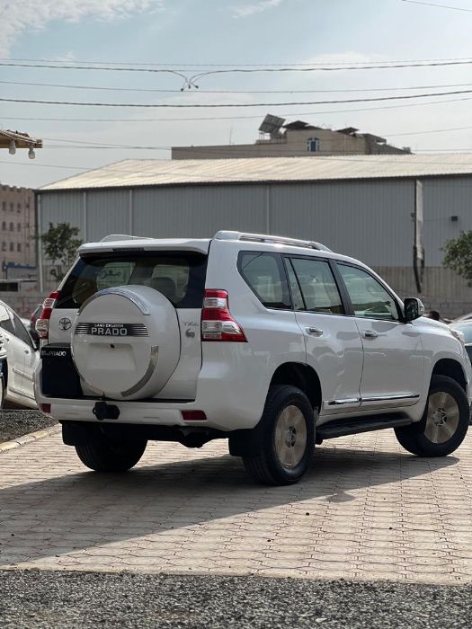 برادو ابيض بدون فتحه