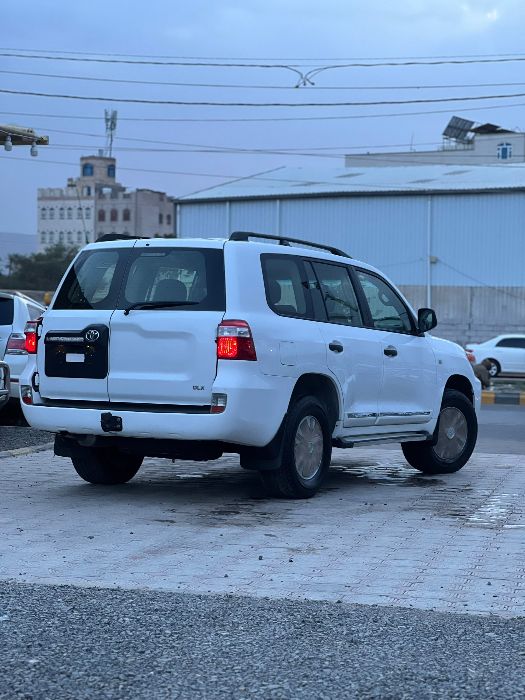 صالون لندكروزر. جير عادي