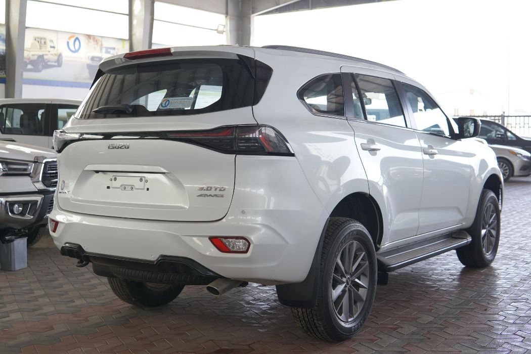 ايسوزو MU-X