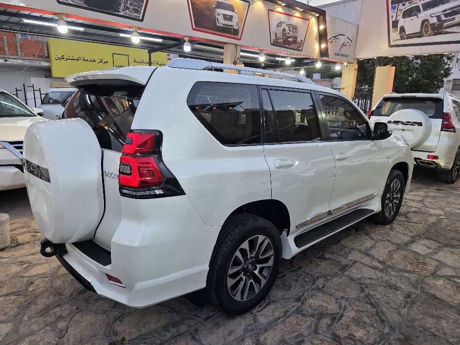 برادو لاند كروزر VXR2022