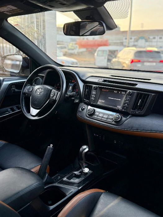 RAV4