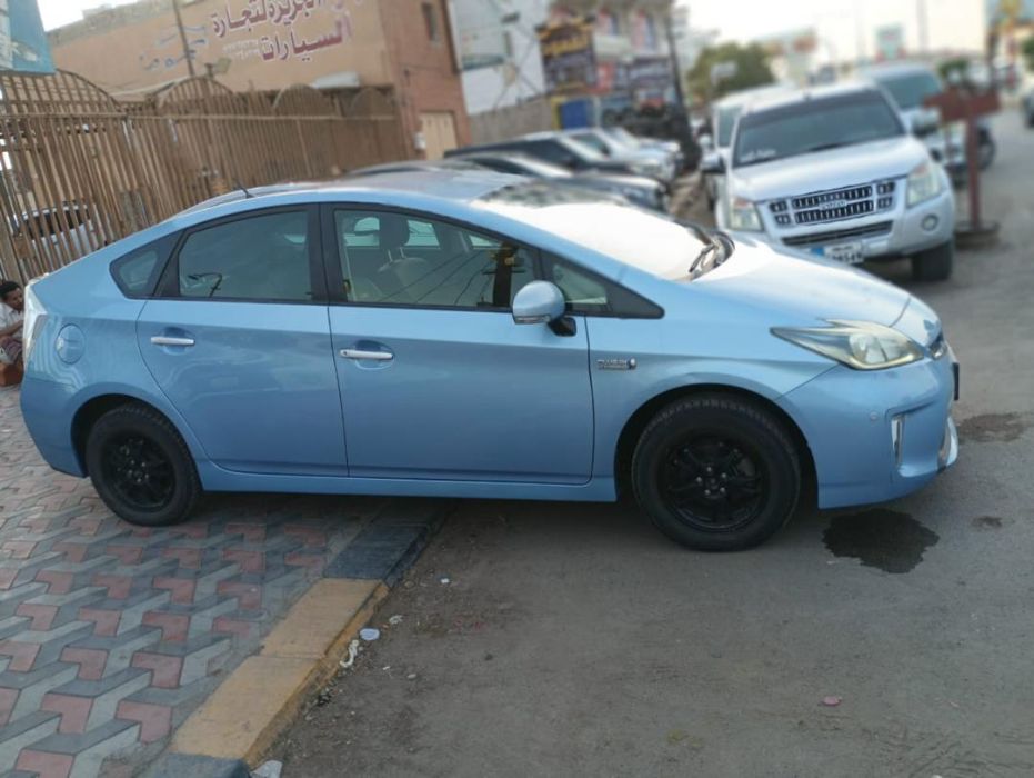 TOYOTA PRIUS 2013