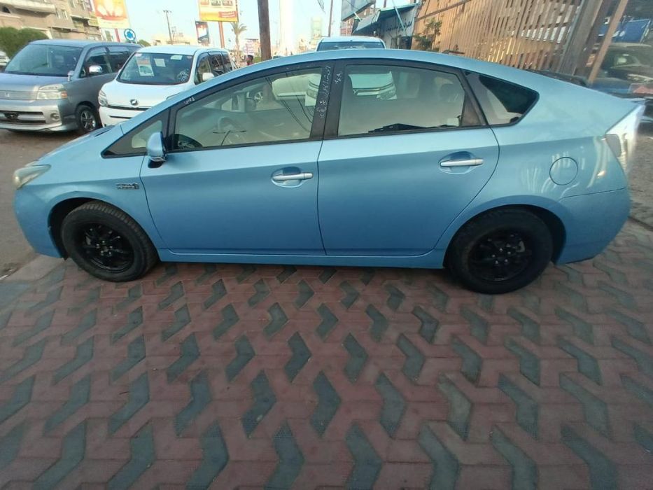 TOYOTA PRIUS 2013
