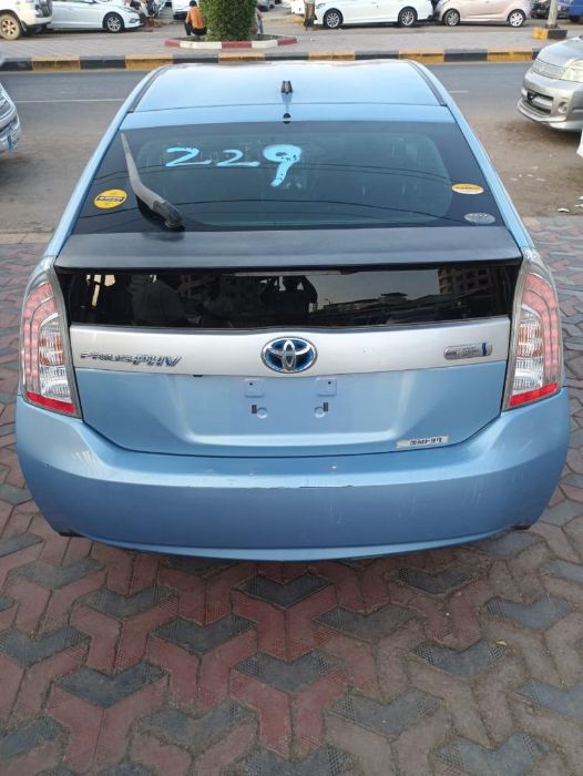 TOYOTA PRIUS 2013
