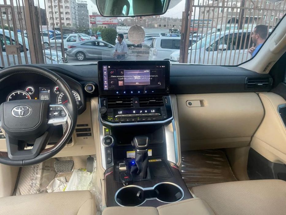 لاند كروزر GXR 2022