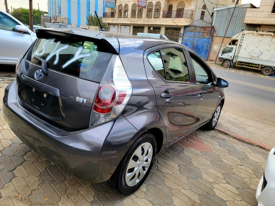 بريوس C 2015