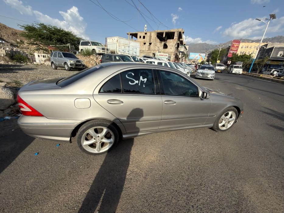 مرسيدس ارنب 2006