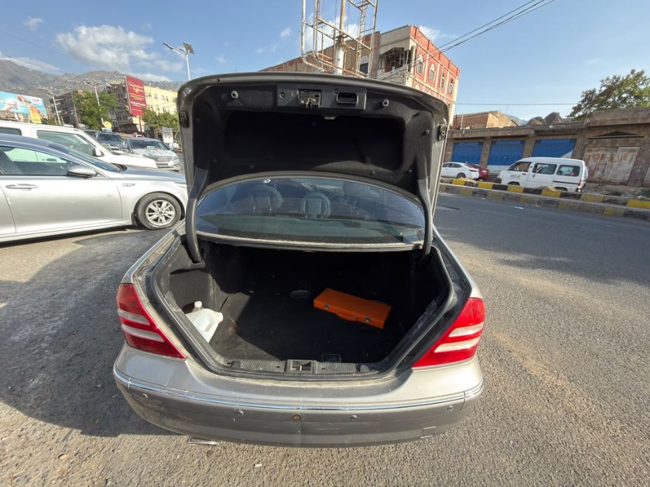 مرسيدس ارنب 2006