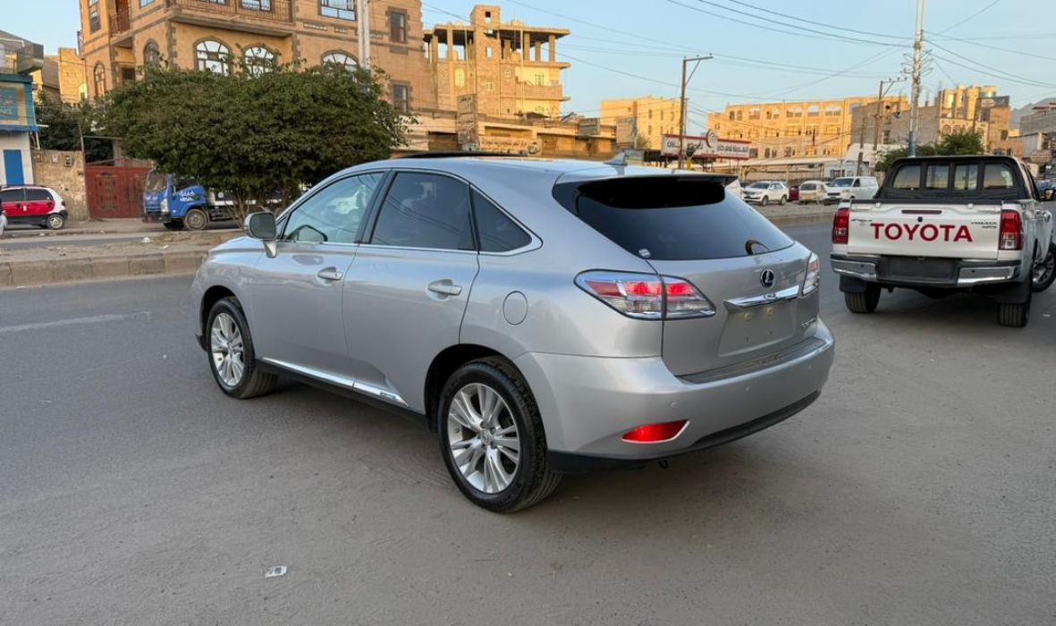 لكزس RX 2010